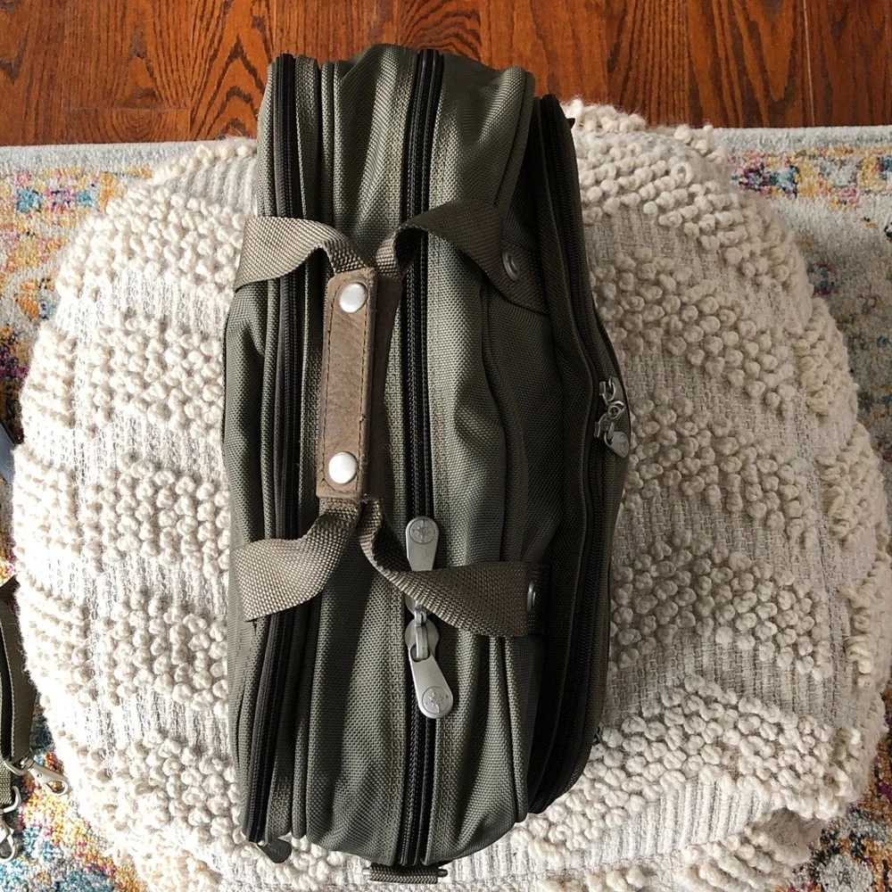 Briggs & Riley Bag 17” Bag Olive Green Duffle Crossbody Multi Pocket Travel Bag! - Picture 5 of 9